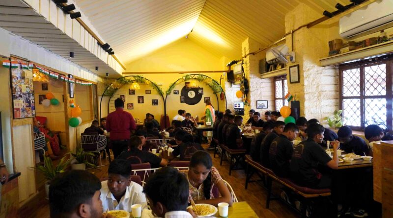 ta.ma.sha veg café marked republic day in hyderabad with a joyful community initiative for children, featuring games, healthy meals, and thoughtful school supplies (6)